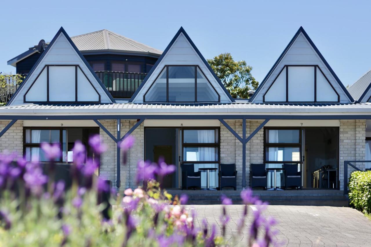 Gables Lakefront Resort Таупо Экстерьер фото