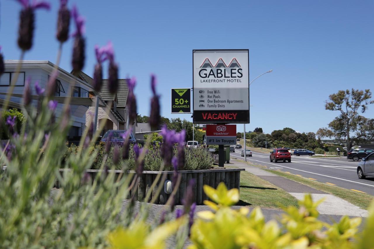 Gables Lakefront Resort Таупо Экстерьер фото